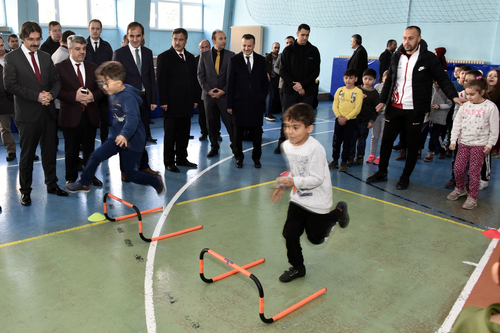 Gümüşhane’de okullara çocuk atletizm setlerinin dağıtımına başlandı 13