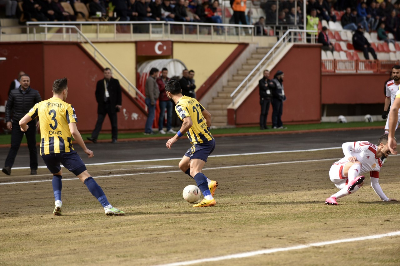 Gümüş evinde kral: 2-0 12