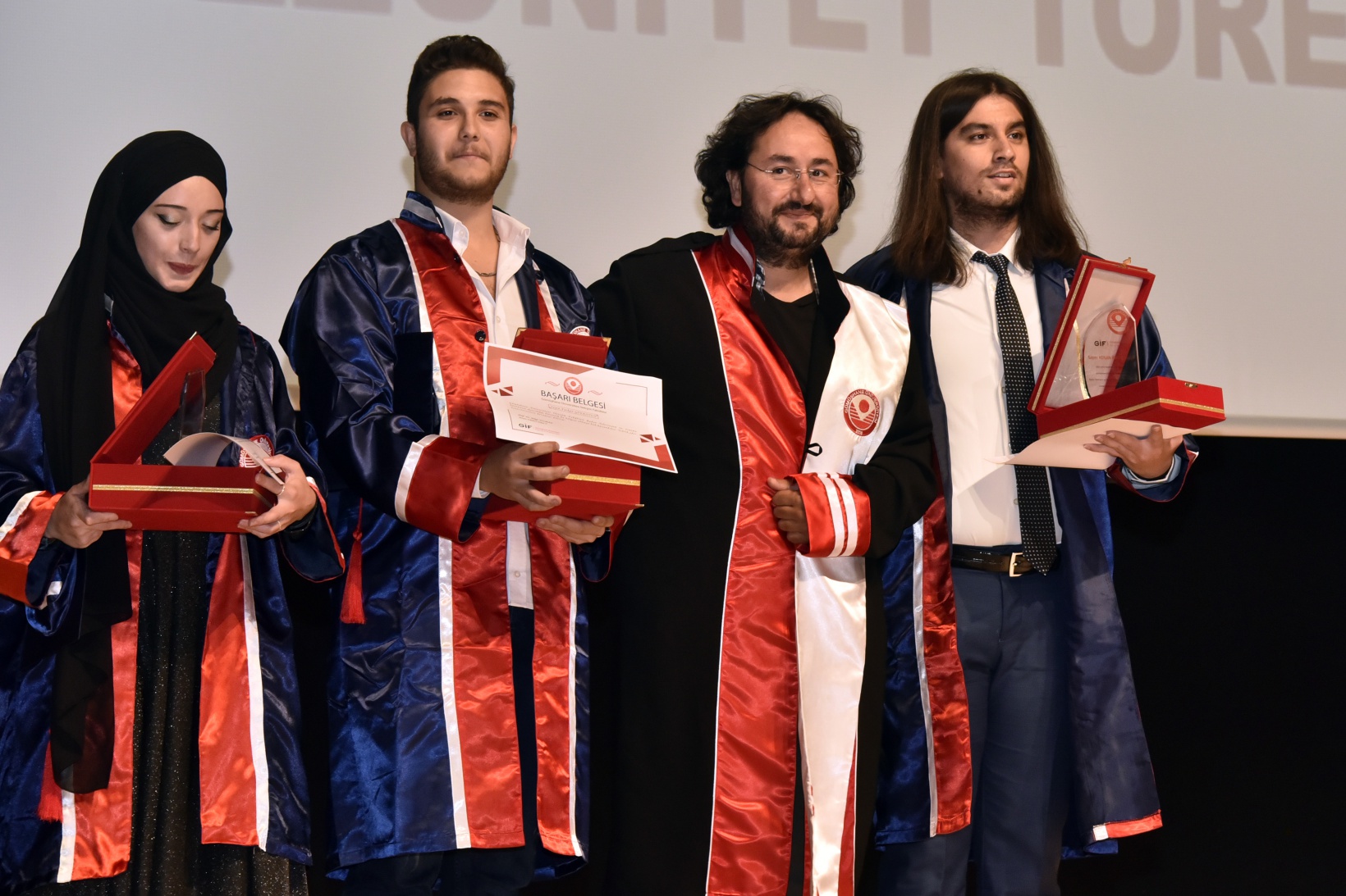 İletişim Fakültesinde mezuniyet heyecanı 13