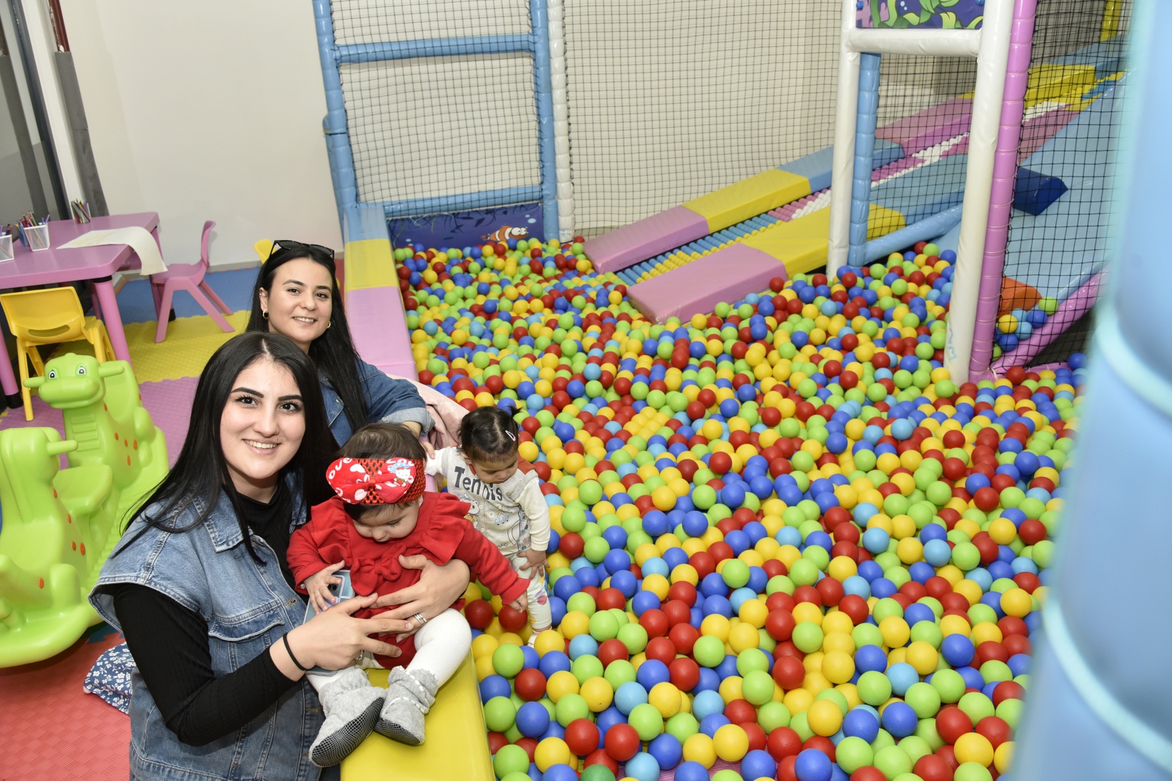 Anne ve çocuklara özel “Venüs Park Kafe” açıldı 4