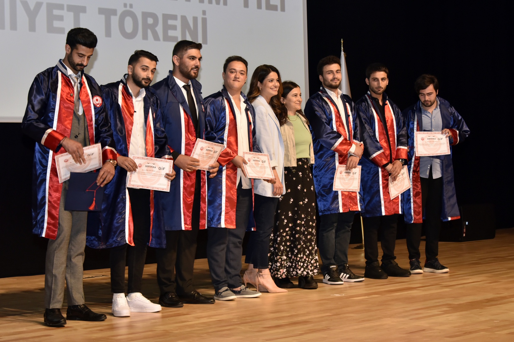 İletişim Fakültesinde mezuniyet heyecanı 20