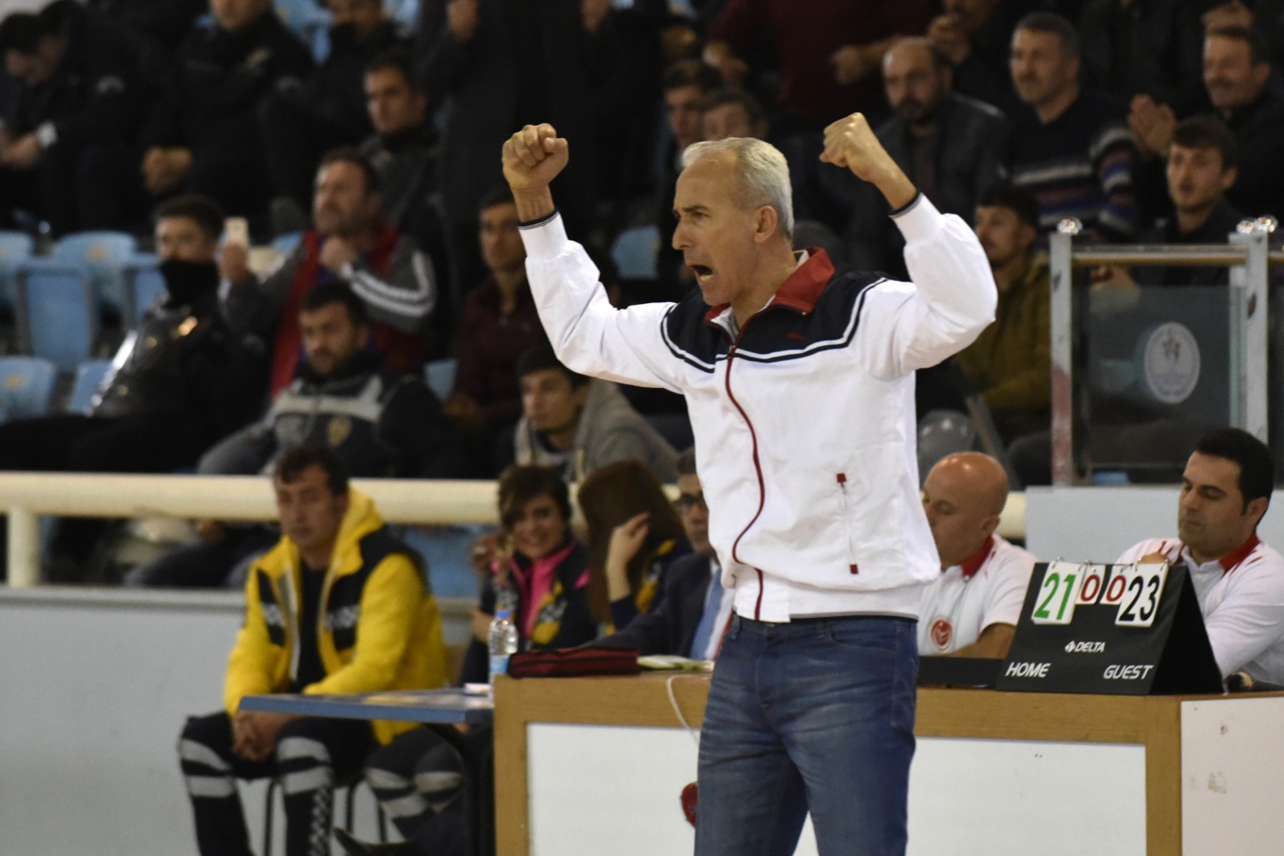 Voleybol derbisi Torul’un: 3-0 23