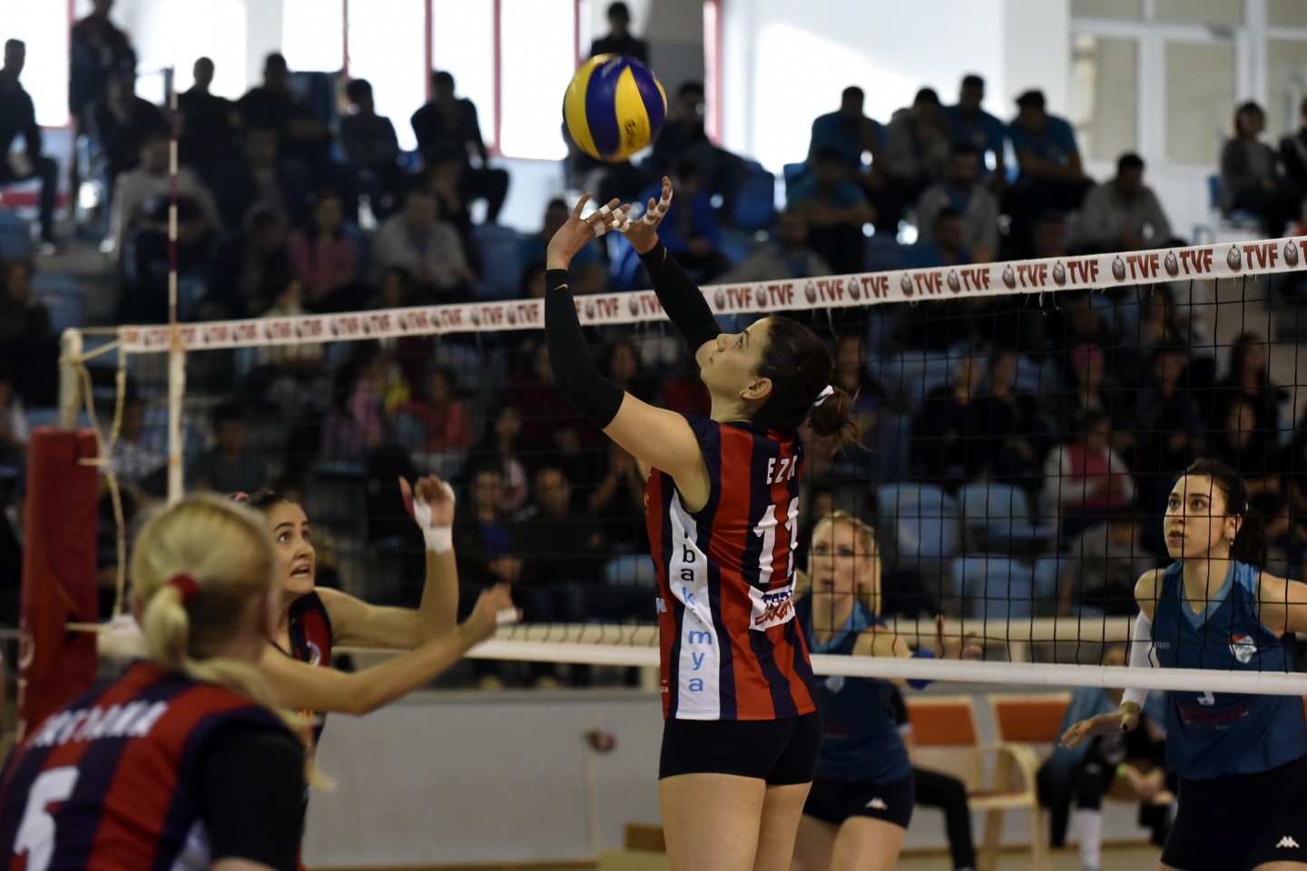 Gümüş Kızlar değil taraftar üzdü 5