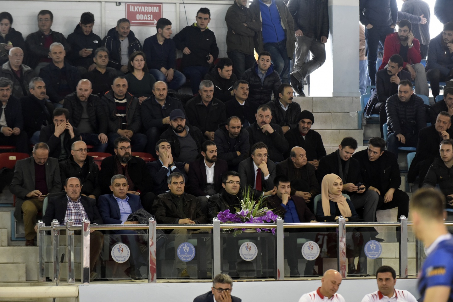 Voleybol derbisi Torul’un: 3-0 28