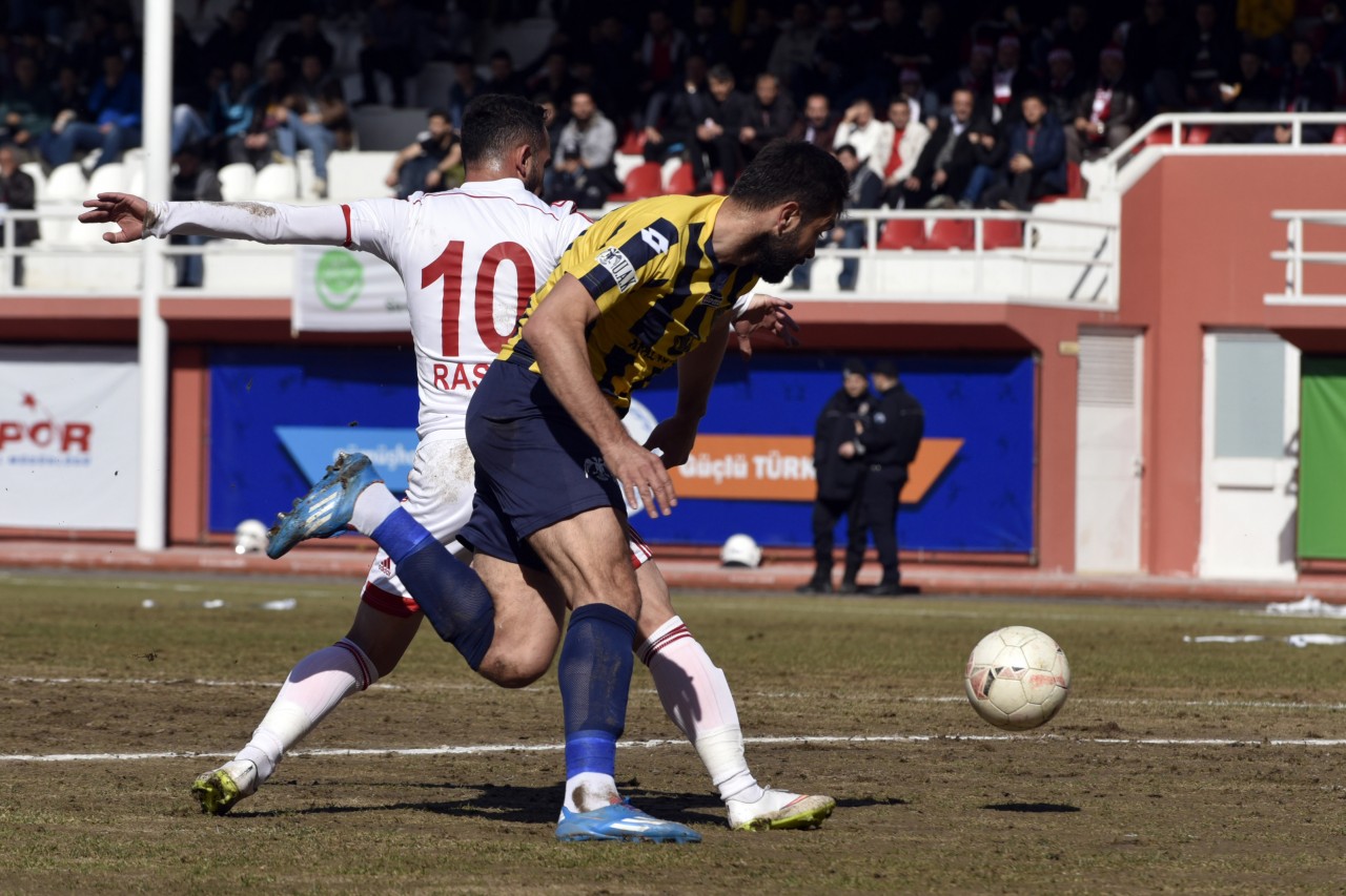 Gümüş evinde kral: 2-0 27