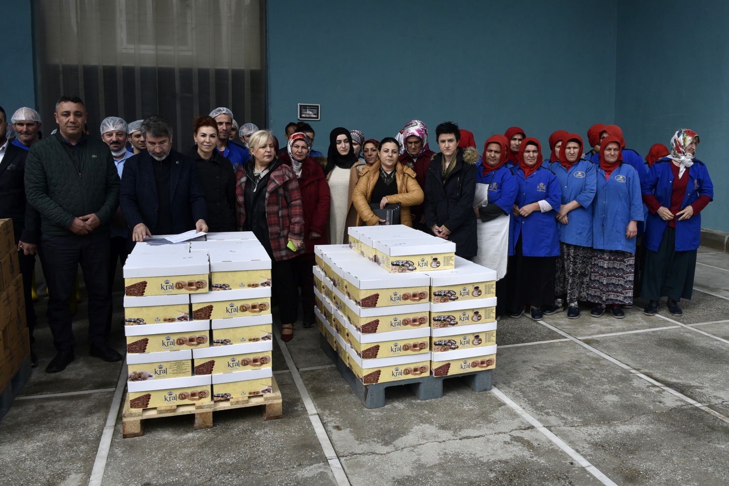 Varan’dan kınalı kuzulara doğal enerji kaynağı pestil ve köme 9