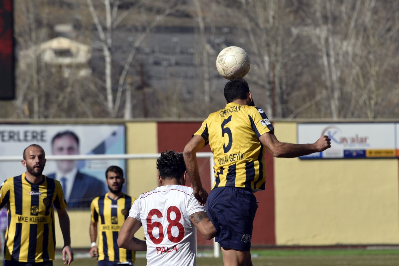 Gümüş evinde kral: 2-0 37