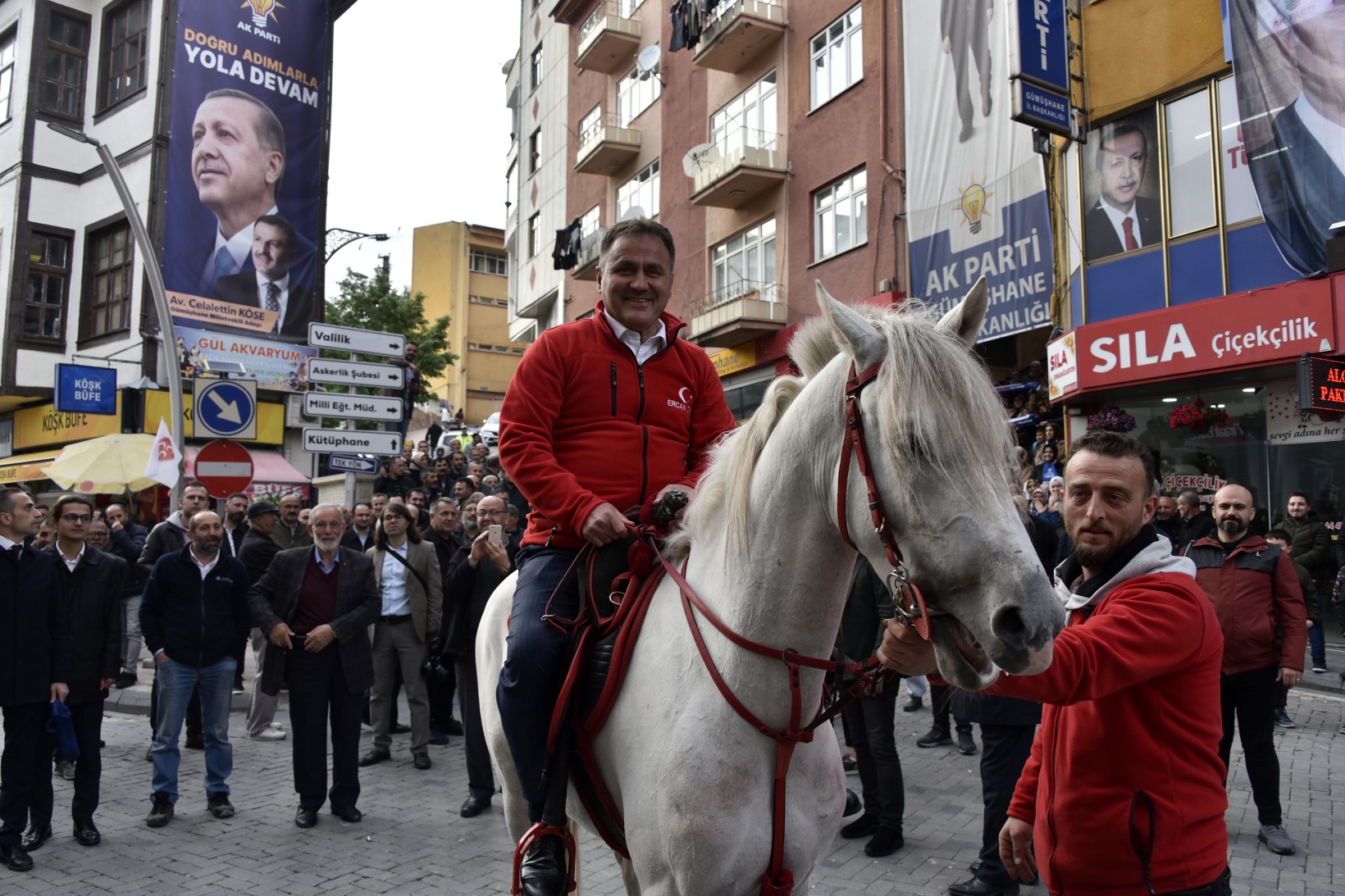 Işık: Bunlar sizin ferasetinizle duvara toslayacak 23