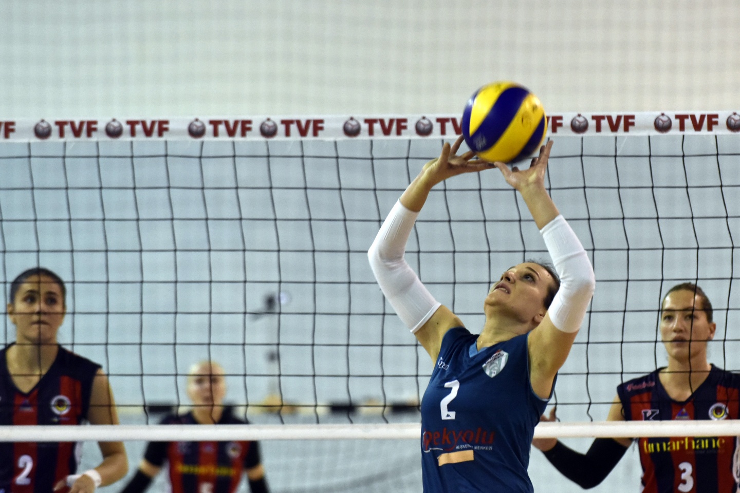 Gümüş Kızlar değil taraftar üzdü 22