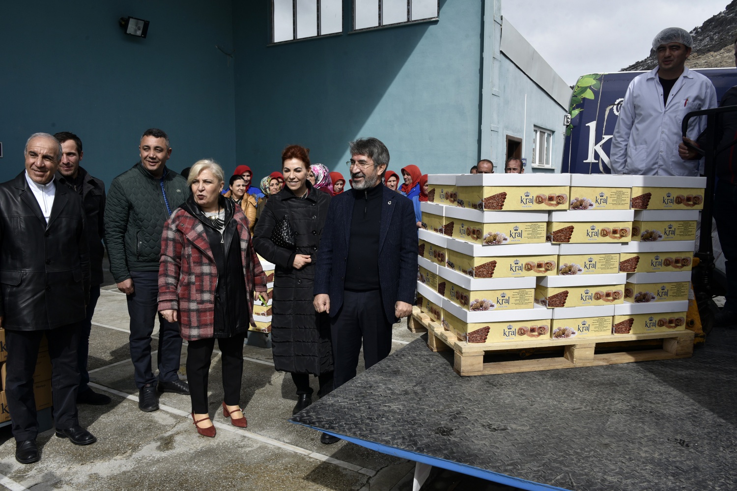 Varan’dan kınalı kuzulara doğal enerji kaynağı pestil ve köme 16