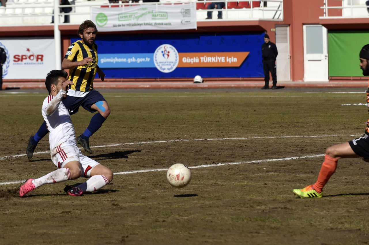 Gümüş evinde kral: 2-0 51