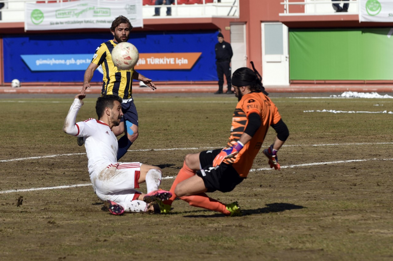 Gümüş evinde kral: 2-0 52