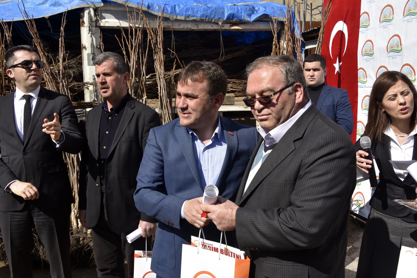 Gümüşhane’de 50 bin ceviz fidanının dağıtımına başlandı 20