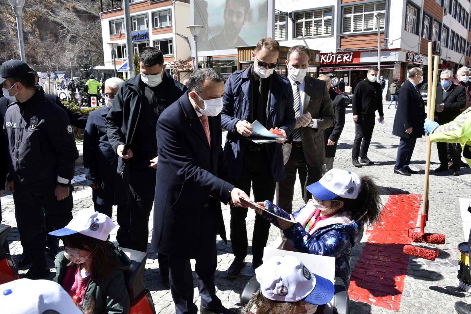 Gümüşhane’de kırmızı çizgiler çekildi 16