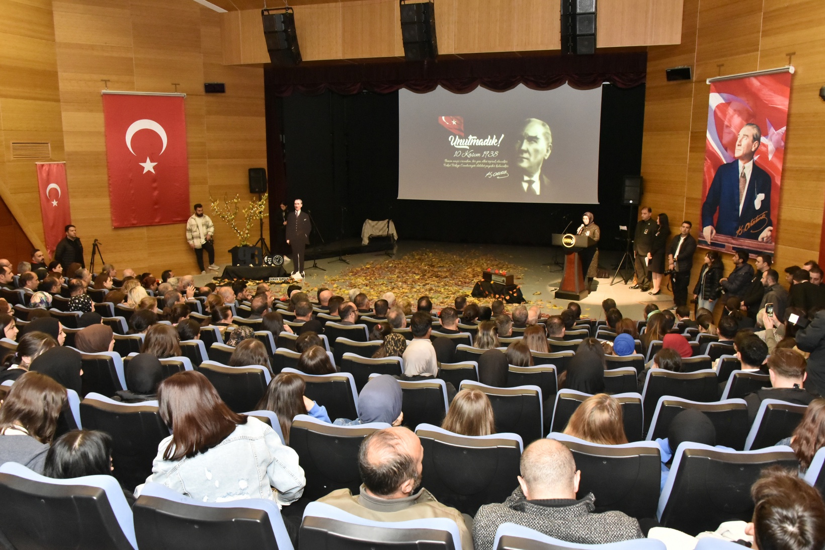 Gazi Mustafa Kemal Atatürk vefatının 85.yılında Gümüşhane’de anıldı 8