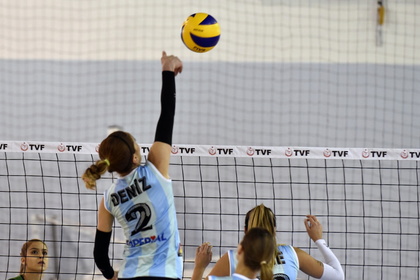 Gümüş Kızlar seriye devam dedi: 3-0 3