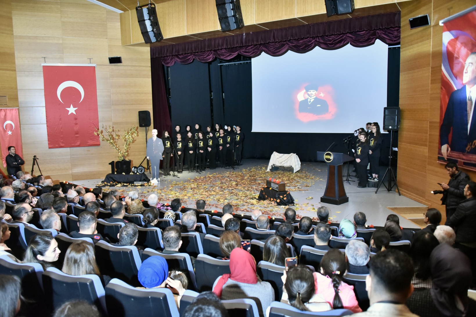 Gazi Mustafa Kemal Atatürk vefatının 85.yılında Gümüşhane’de anıldı 19