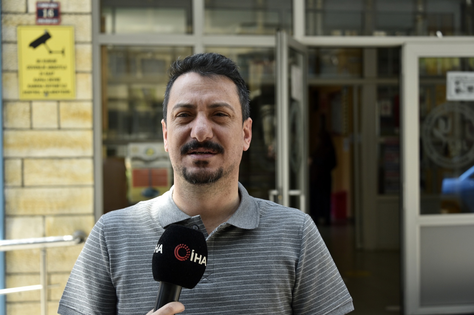 112 yaşında yürüyerek oy vermeye geldi 3