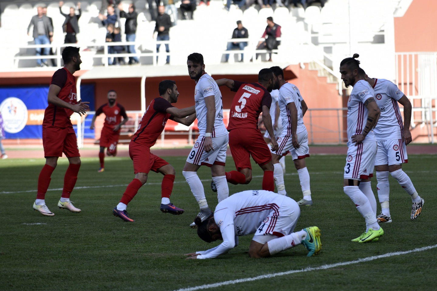 Gümüş 3 puanı 3 golle aldı: 3-2 27