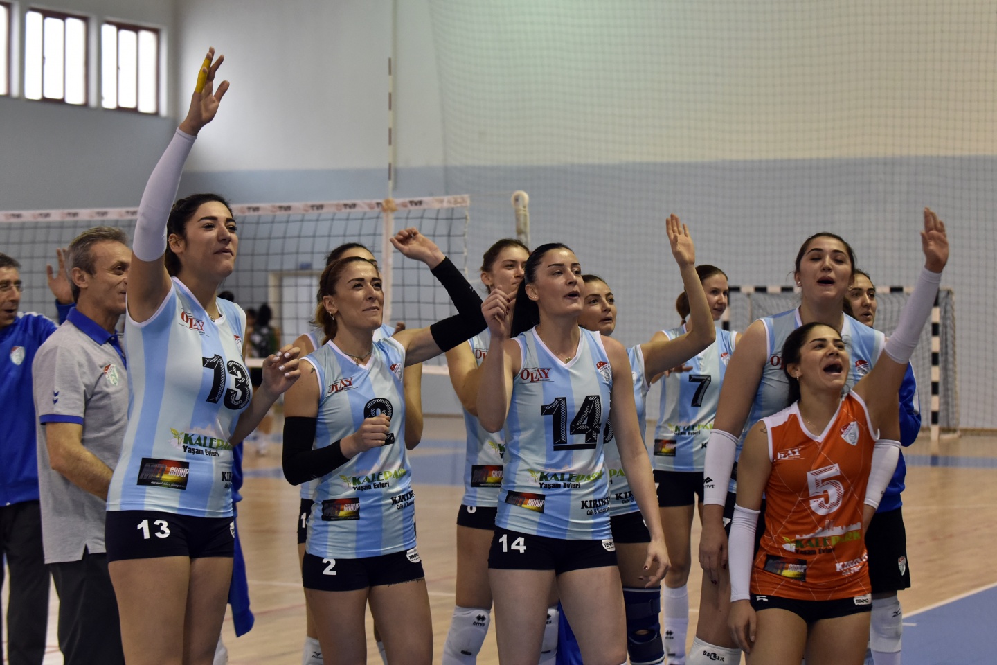 Gümüş Kızlar seriye devam dedi: 3-0 36