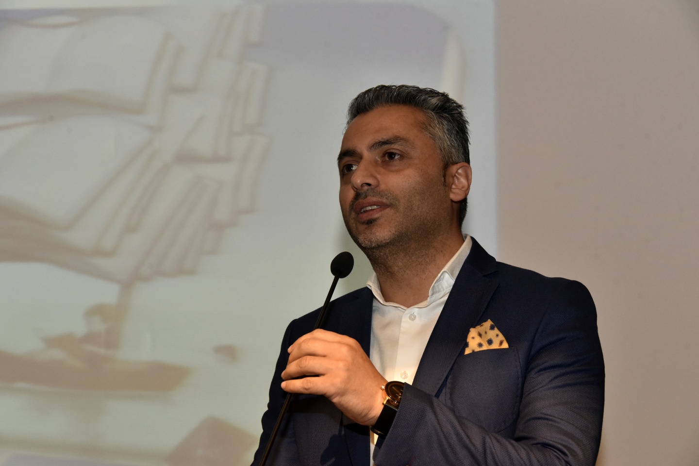 'Her insanın hayatını değiştiren bir kitap muhakkak vardır' 8