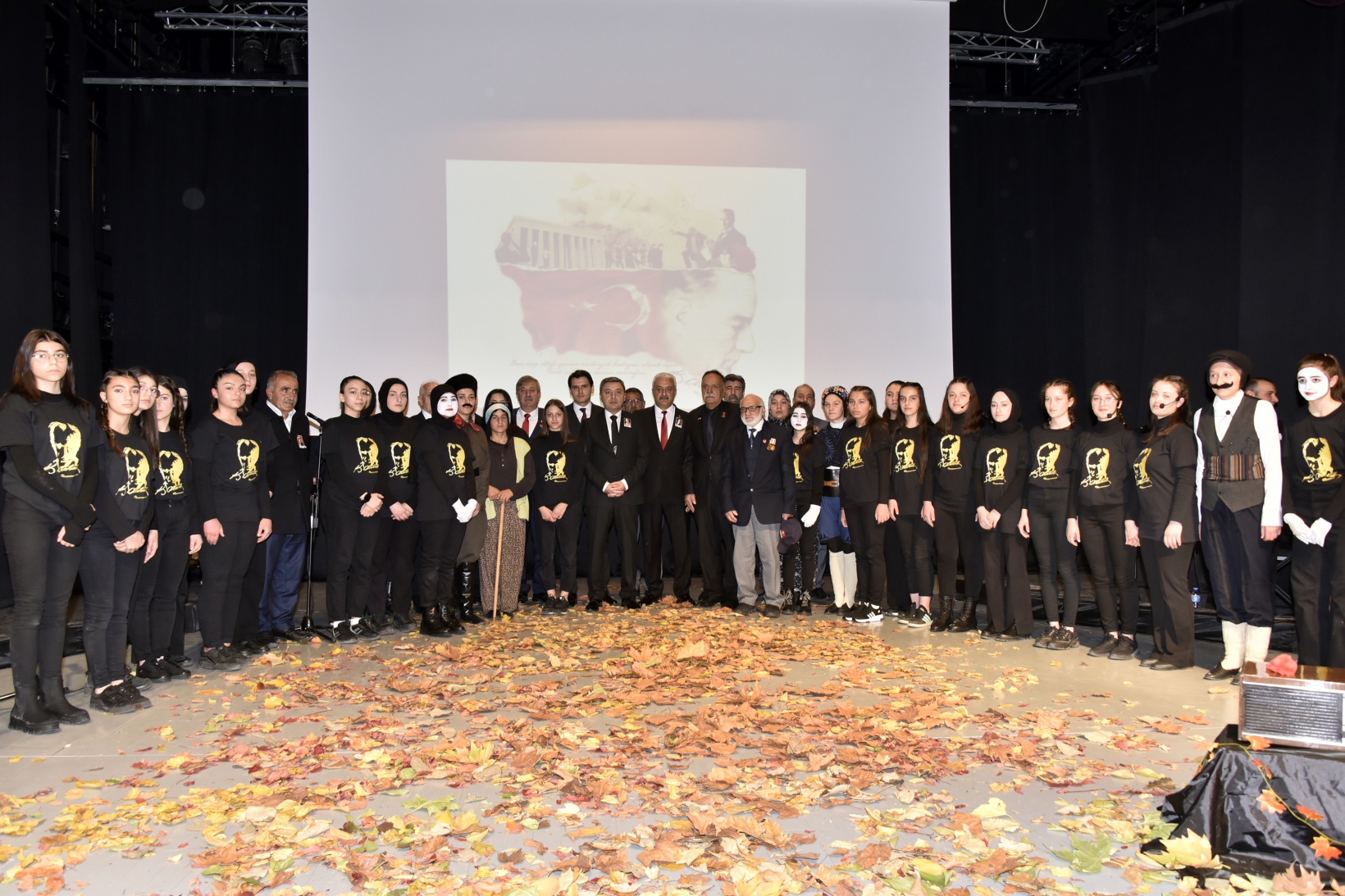 Gazi Mustafa Kemal Atatürk vefatının 85.yılında Gümüşhane’de anıldı 7