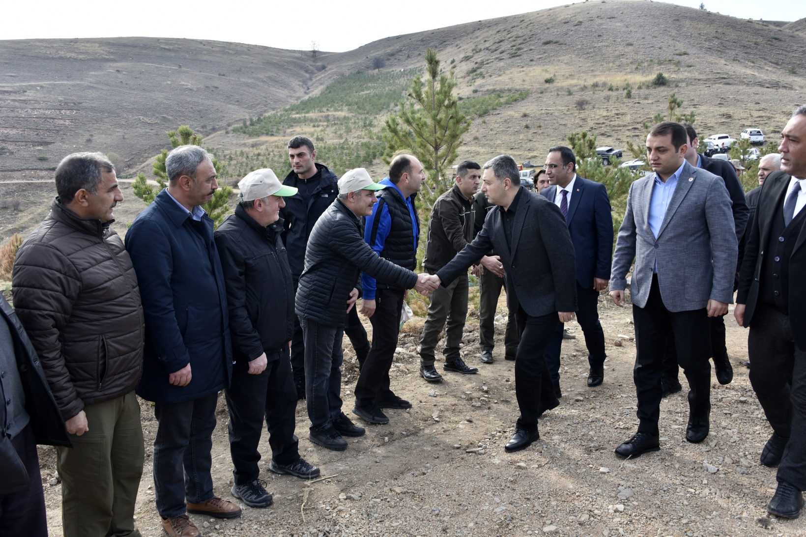 Ömer Dede için 2 bin 23 fidan toprakla buluştu 17