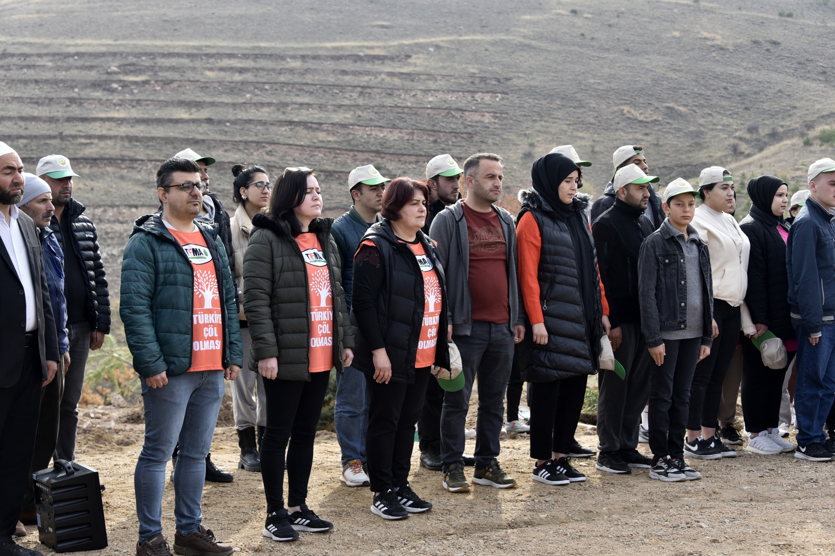 Ömer Dede için 2 bin 23 fidan toprakla buluştu 38