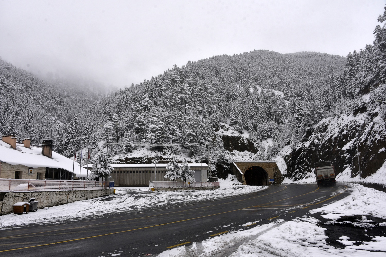 Zigana Dağı 26 Ekim'de beyaz gelinliğini giydi 6