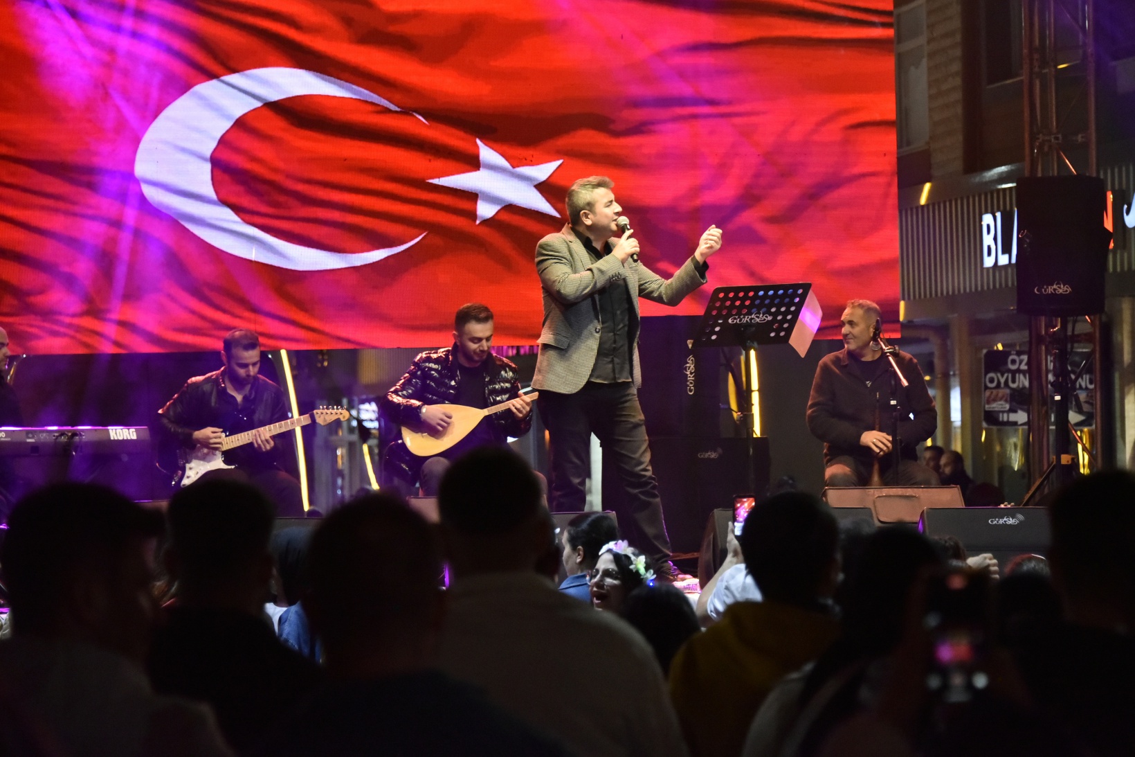 Festivalde ilk gün konserleri tamamlandı 23