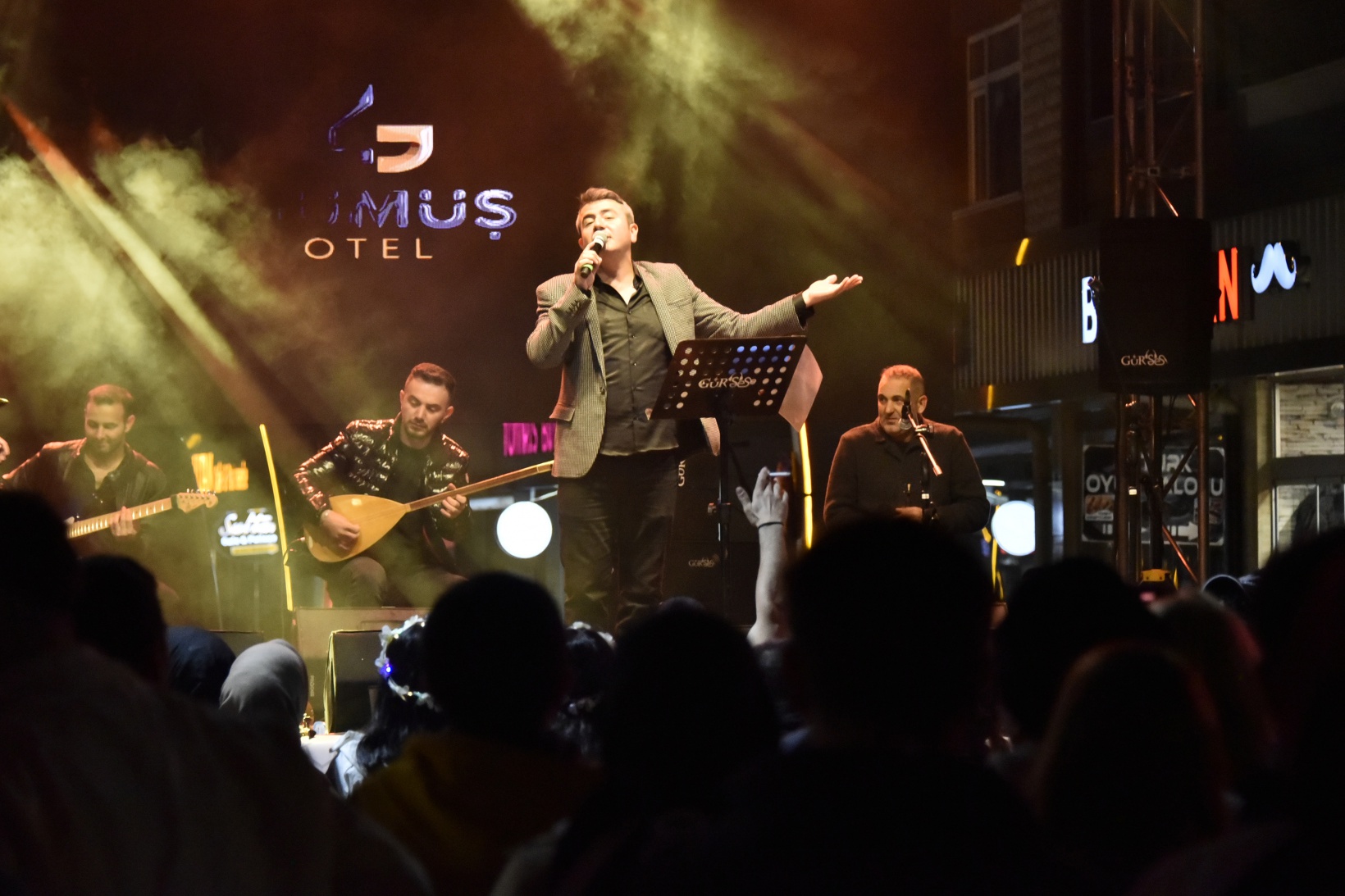 Festivalde ilk gün konserleri tamamlandı 19