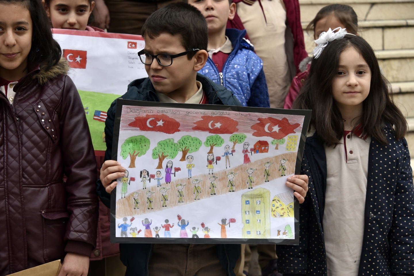 Asker ve polis abilerine mektup yazdılar, resim yaptılar 1