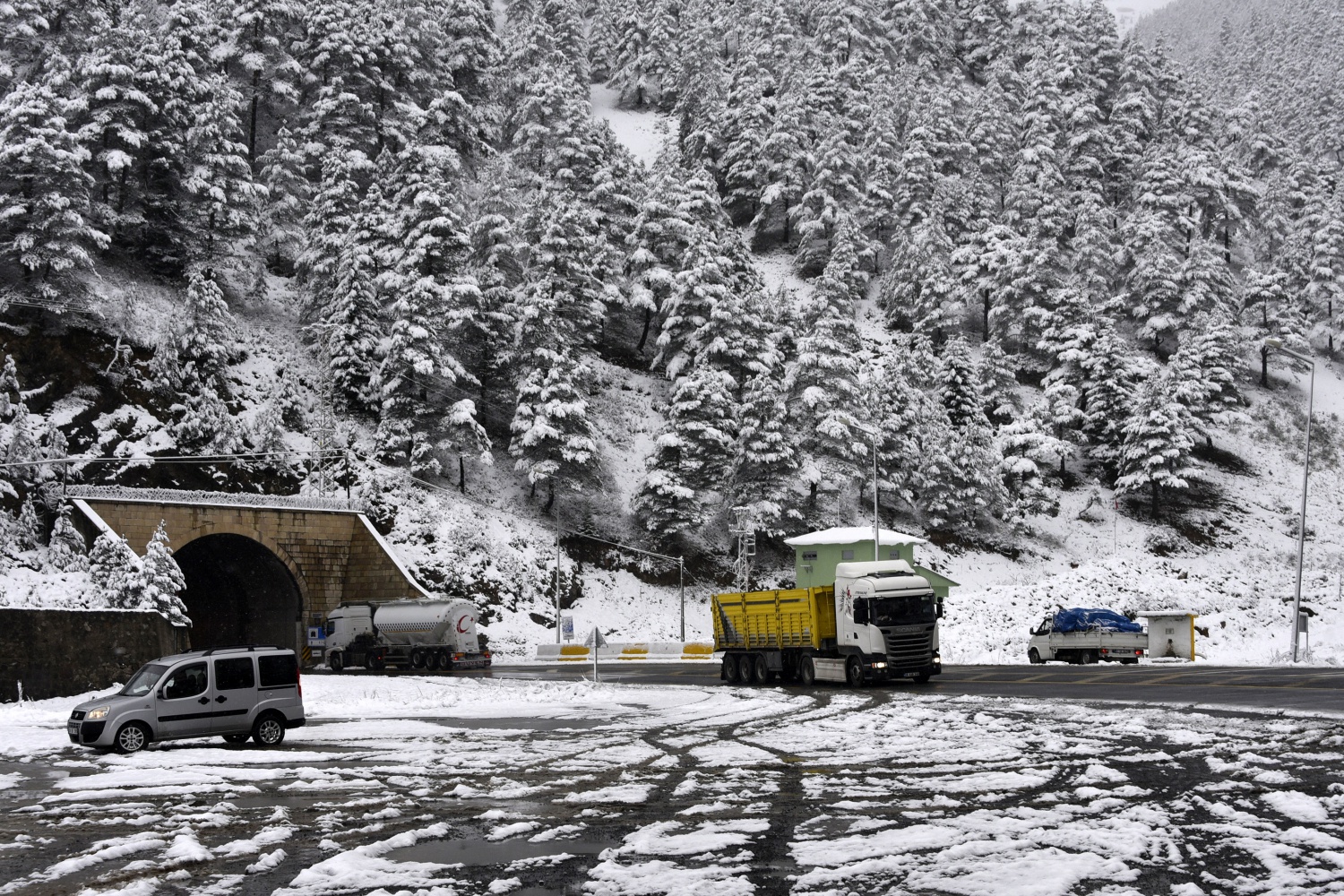 Zigana Dağı 26 Ekim'de beyaz gelinliğini giydi 10