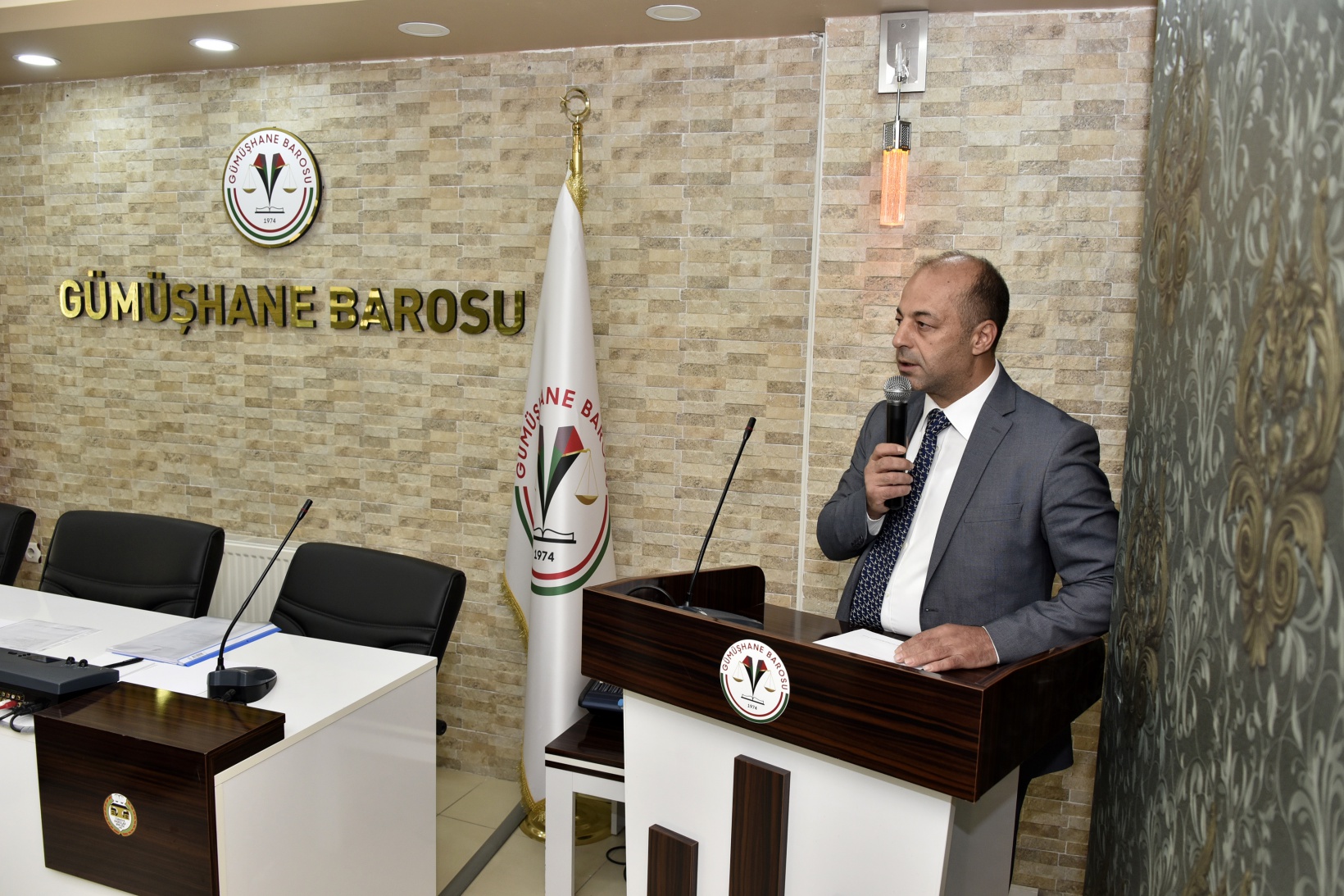 Baro Başkanı Metin Aslan güven tazeledi 11