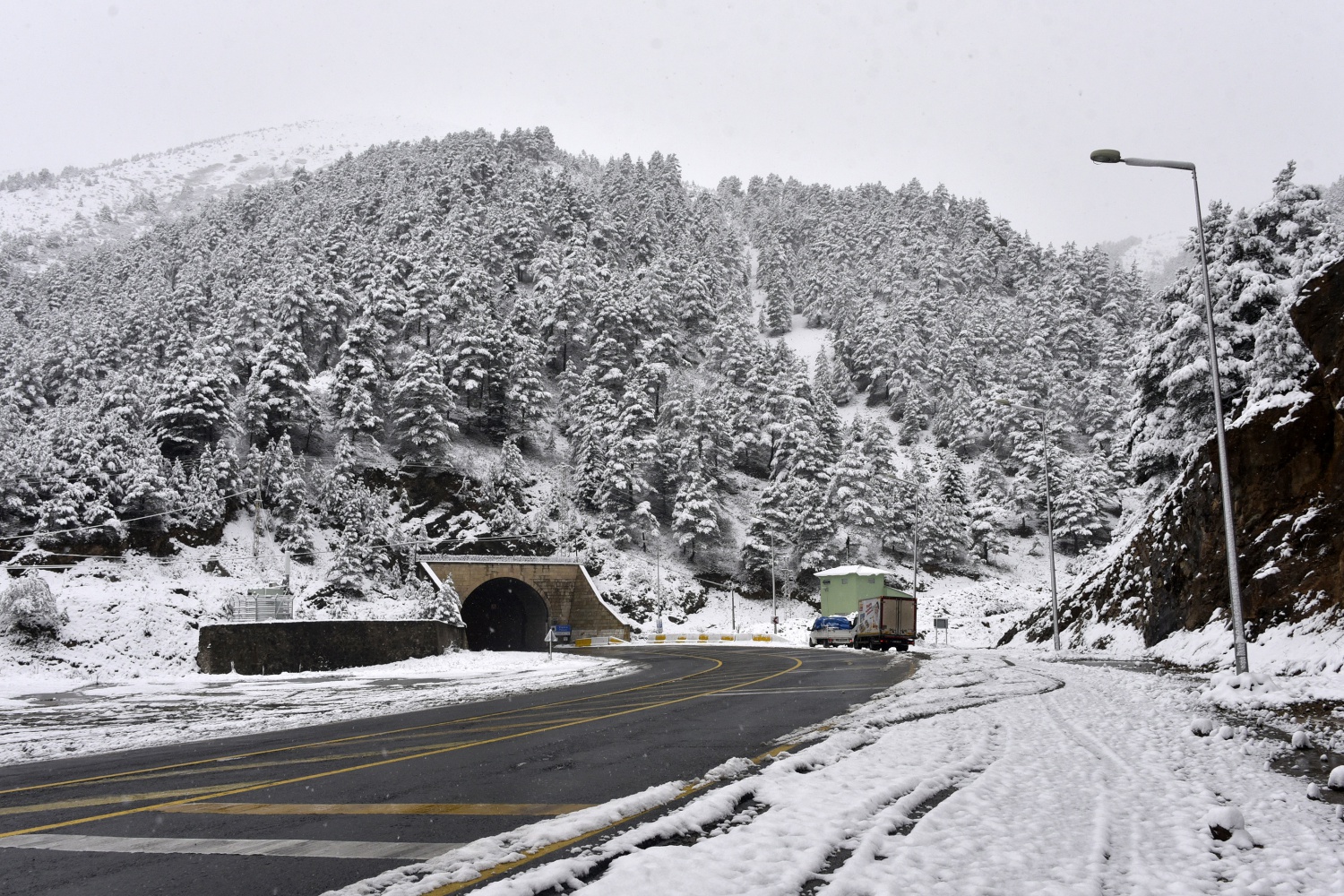 Zigana Dağı 26 Ekim'de beyaz gelinliğini giydi 20
