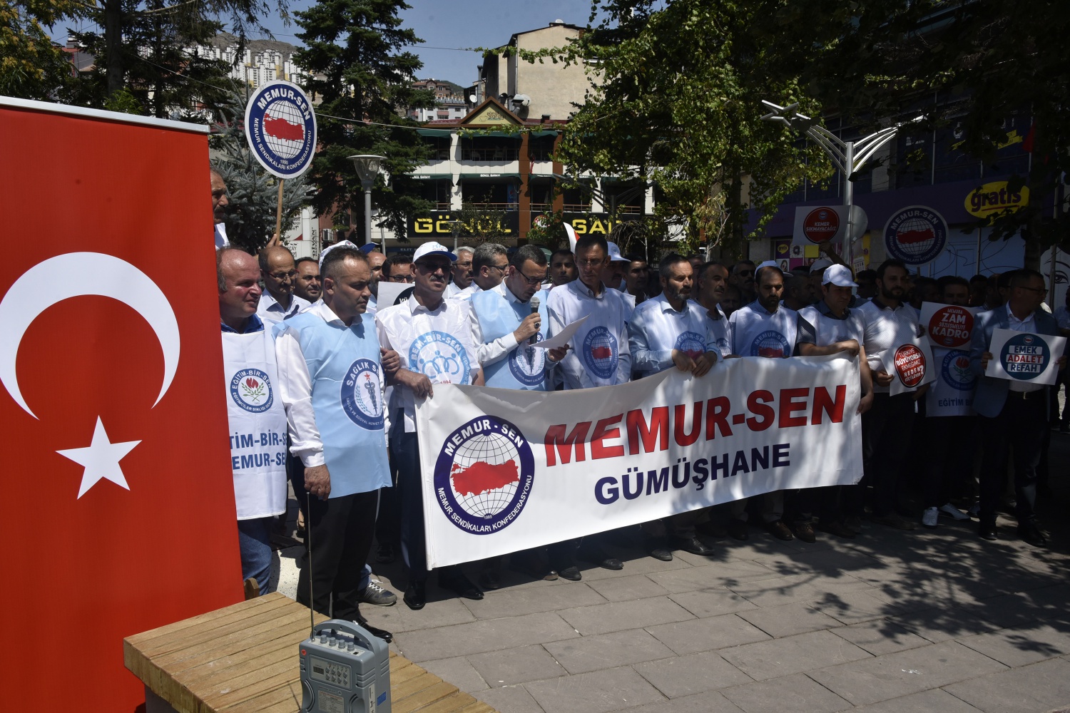 Gümüşhane Memur-Sen’den ‘Emeğe saygı, adalete davet’ açıklaması 14