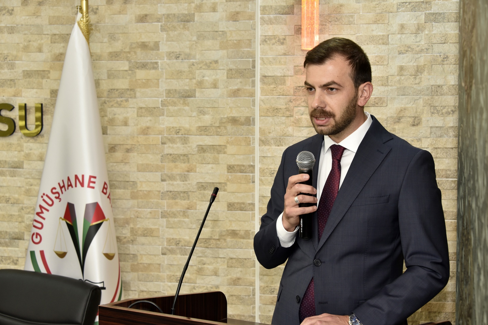 Baro Başkanı Metin Aslan güven tazeledi 1