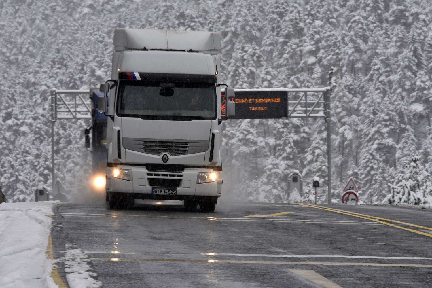 Zigana Dağı 26 Ekim'de beyaz gelinliğini giydi 28