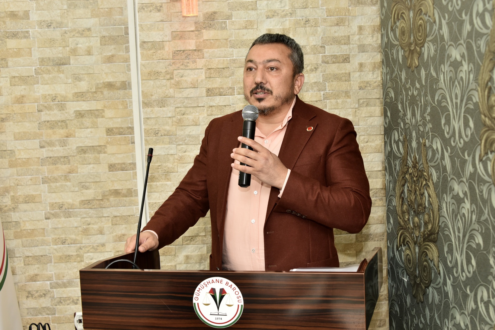 Baro Başkanı Metin Aslan güven tazeledi 6