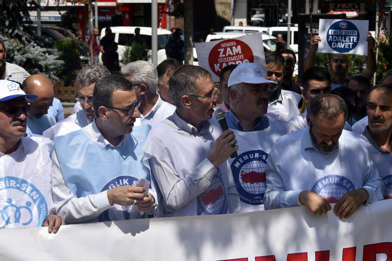 Gümüşhane Memur-Sen’den ‘Emeğe saygı, adalete davet’ açıklaması 15