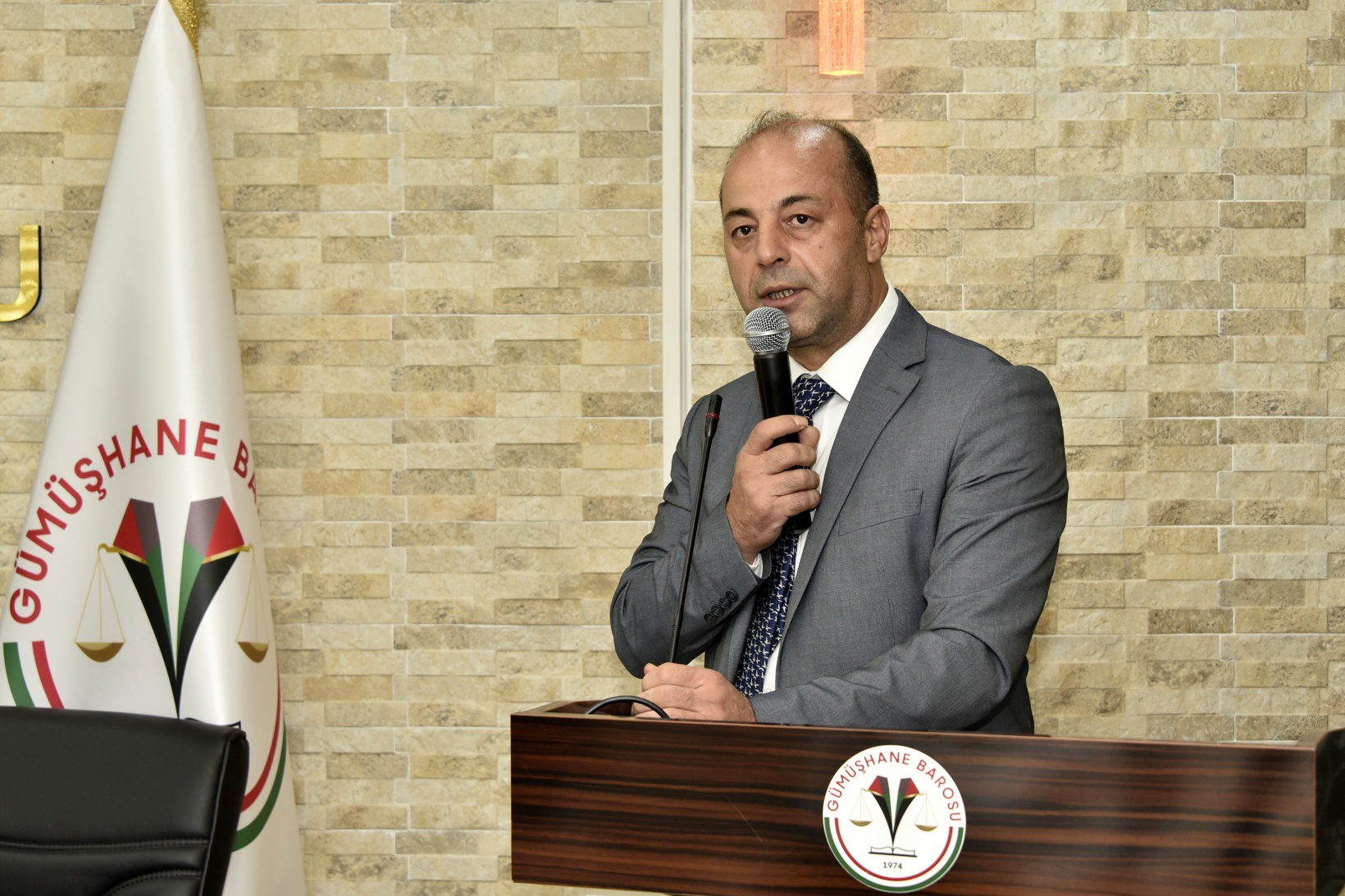 Baro Başkanı Metin Aslan güven tazeledi 14