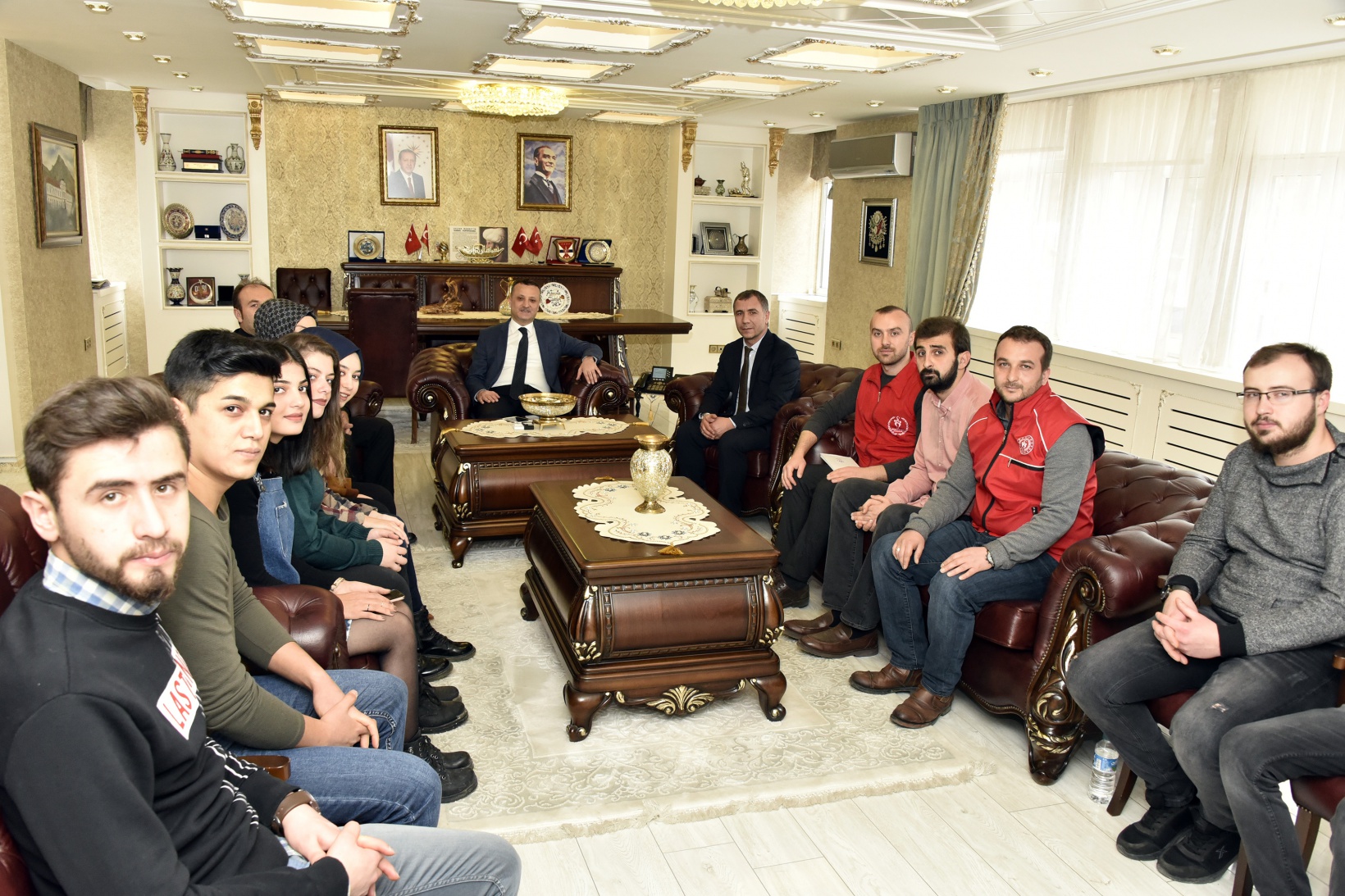 Vali Taşbilek duyarlı gençlere teşekkür etti 8