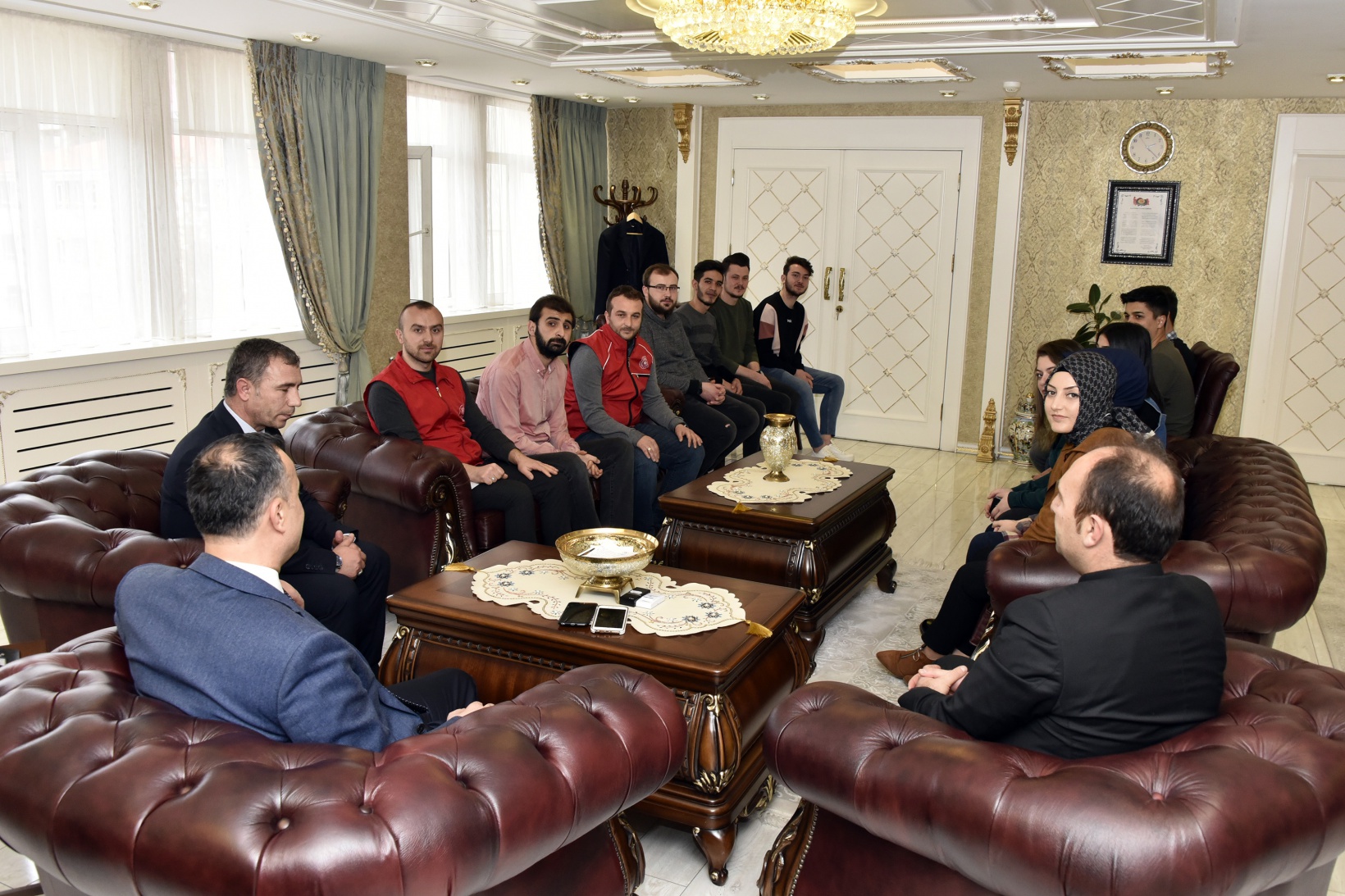 Vali Taşbilek duyarlı gençlere teşekkür etti 7