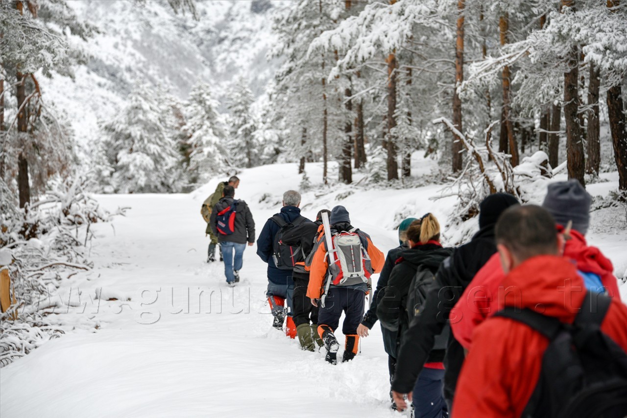 Kadınlar günü için zorlu yürüyüş 23