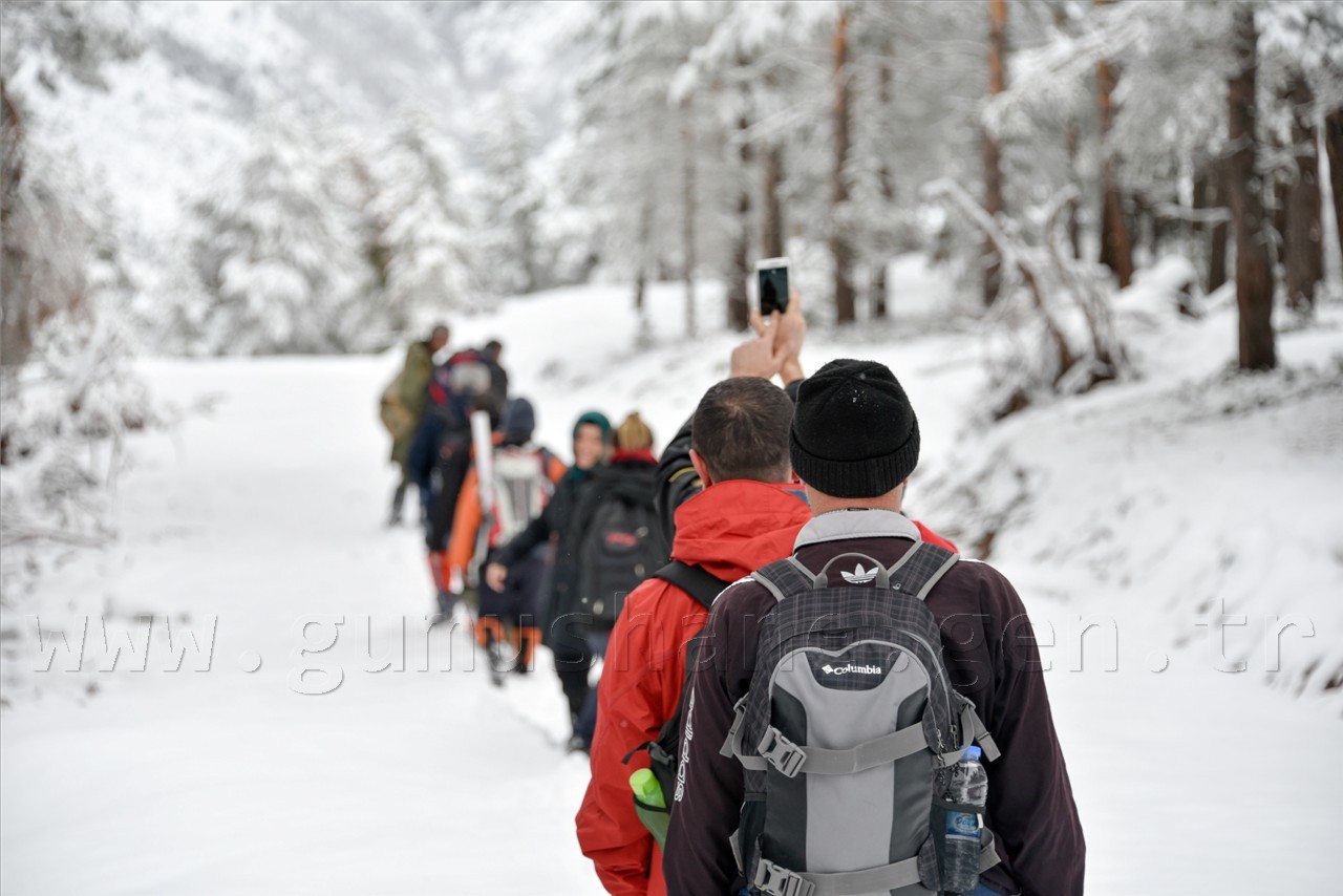 Kadınlar günü için zorlu yürüyüş 24