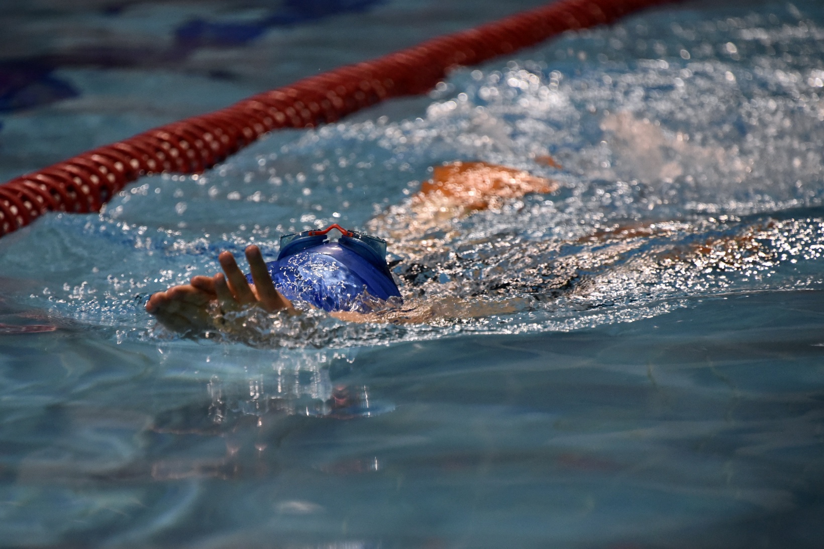 Yüzme ile ameliyattan kurtuldular 18