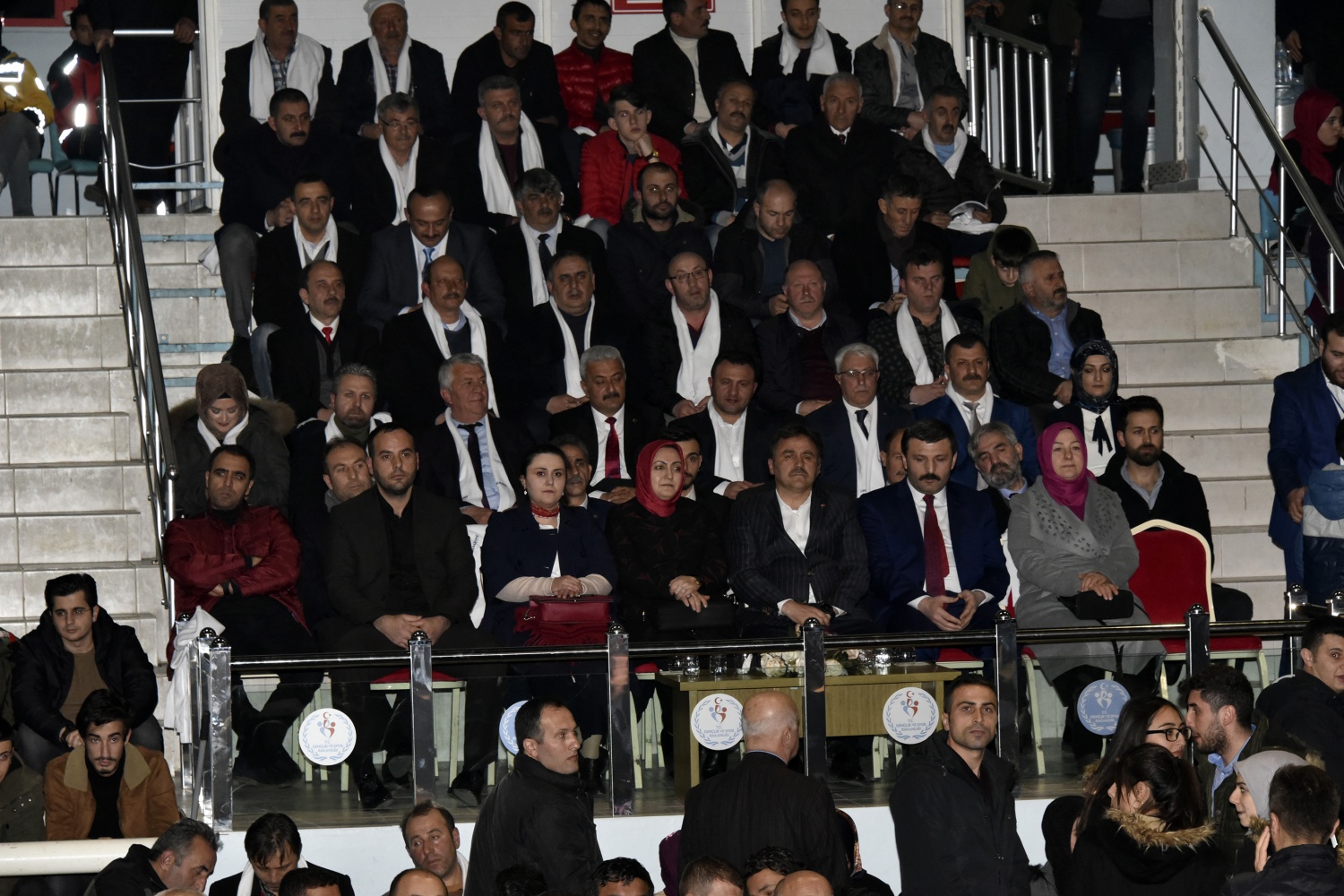 Uğur Işılak Gümüşhane’de sevenleriyle buluştu 5