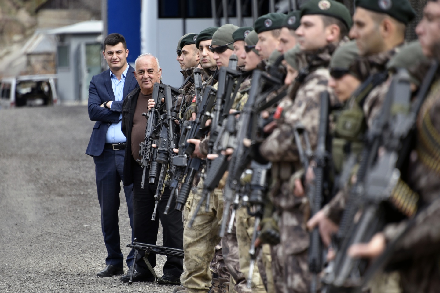 Asker ve polis abilerine mektup yazdılar, resim yaptılar 42