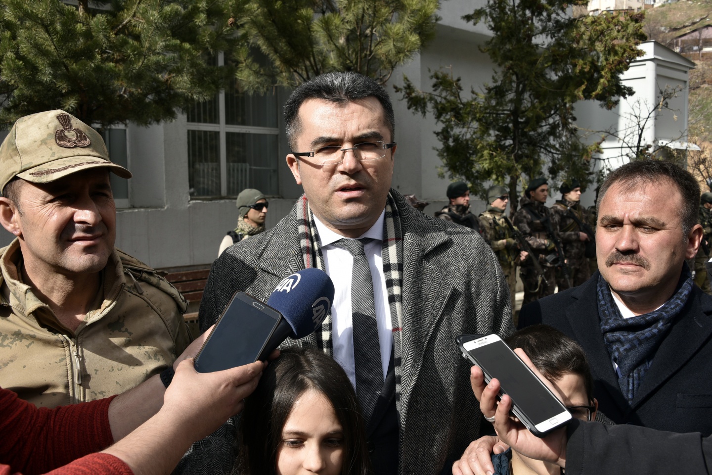 Asker ve polis abilerine mektup yazdılar, resim yaptılar 43