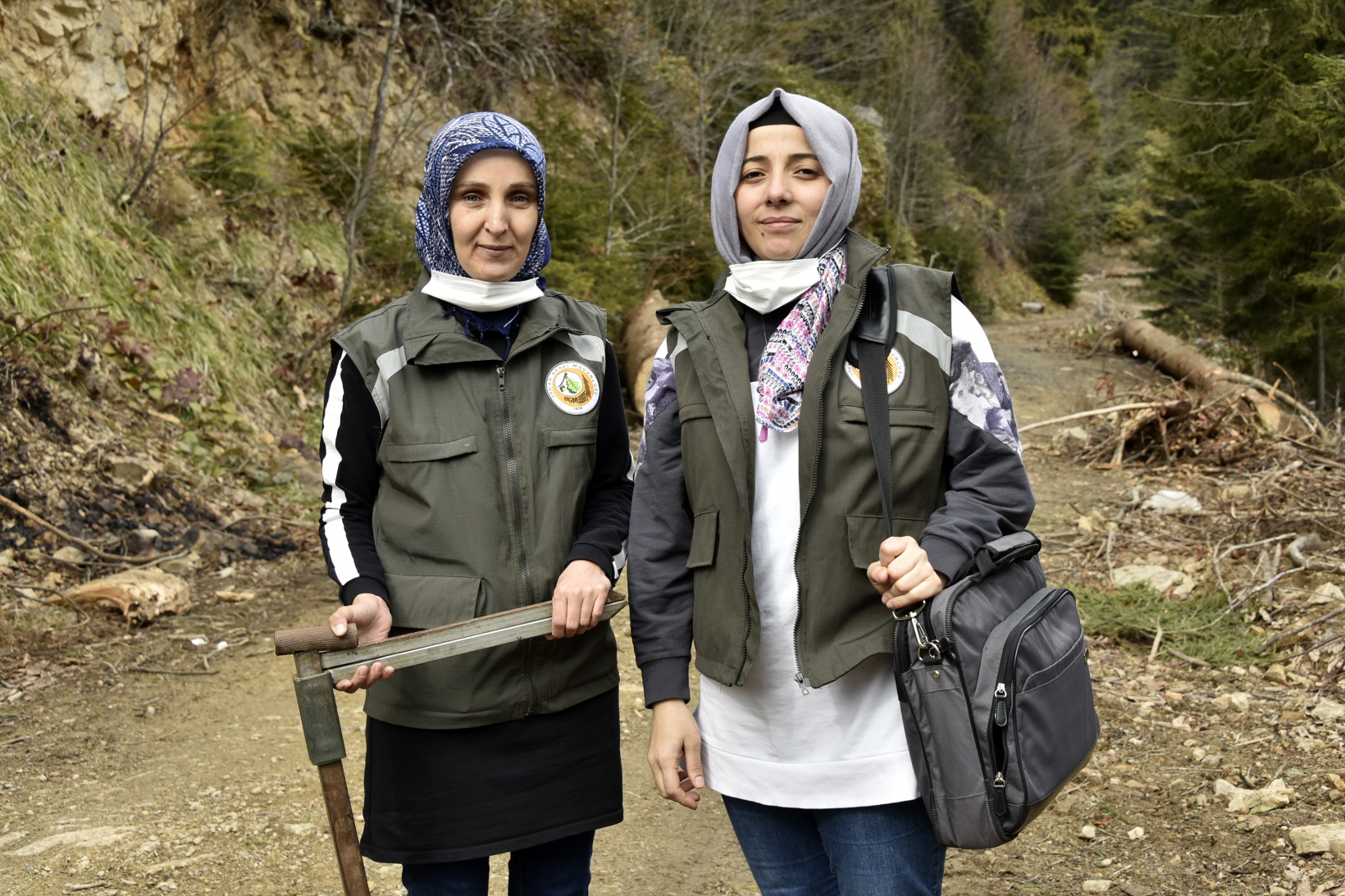 Ellerinin hamuruyla ormanları koruyorlar 8